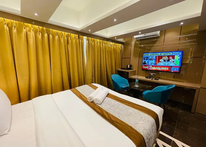 Home2 Renaissance Club Mumbai